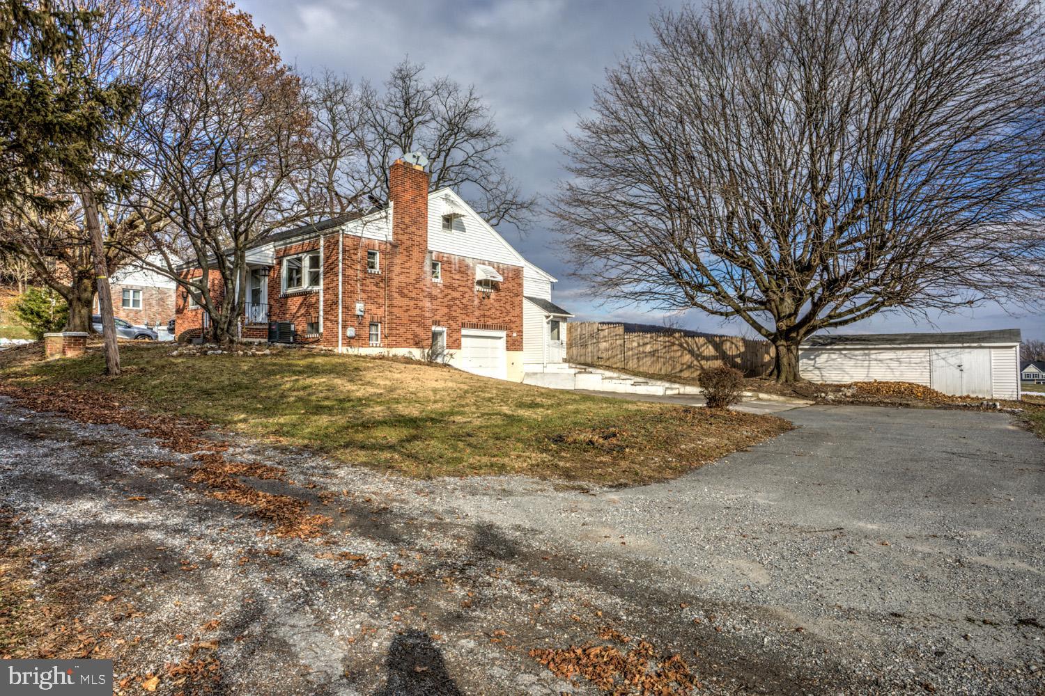 2442 Ridgewood Road York, PA 17402 - Photo 4 of 35 Gallery Image 4