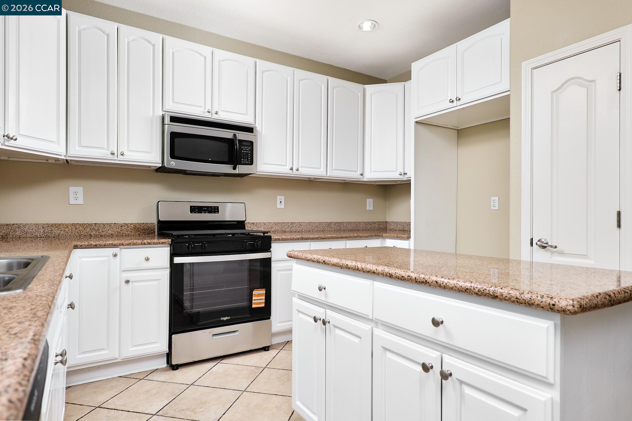 3999 Moller Ranch Way Antioch, CA 94509 - Photo 6 of 33