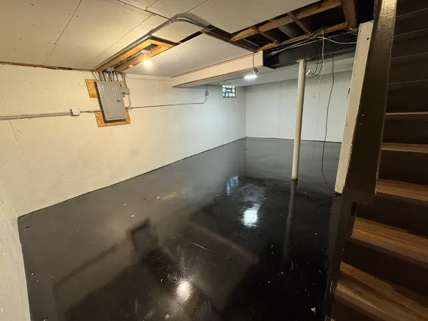 $3,200 | 709 West Glencoe Road, Palatine, IL 60067