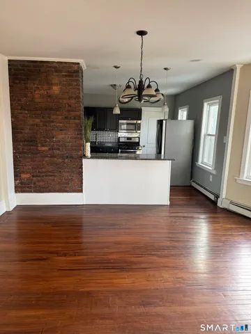 $1,600 | 175 Wilson Street, Hartford, CT 06106