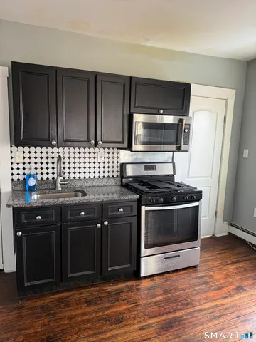 $1,600 | 175 Wilson Street, Hartford, CT 06106
