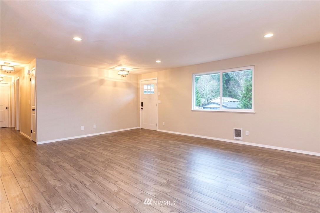 1839 Ricky Court East Port Orchard, WA 98366 - Photo 4 of 23 Gallery Image 4