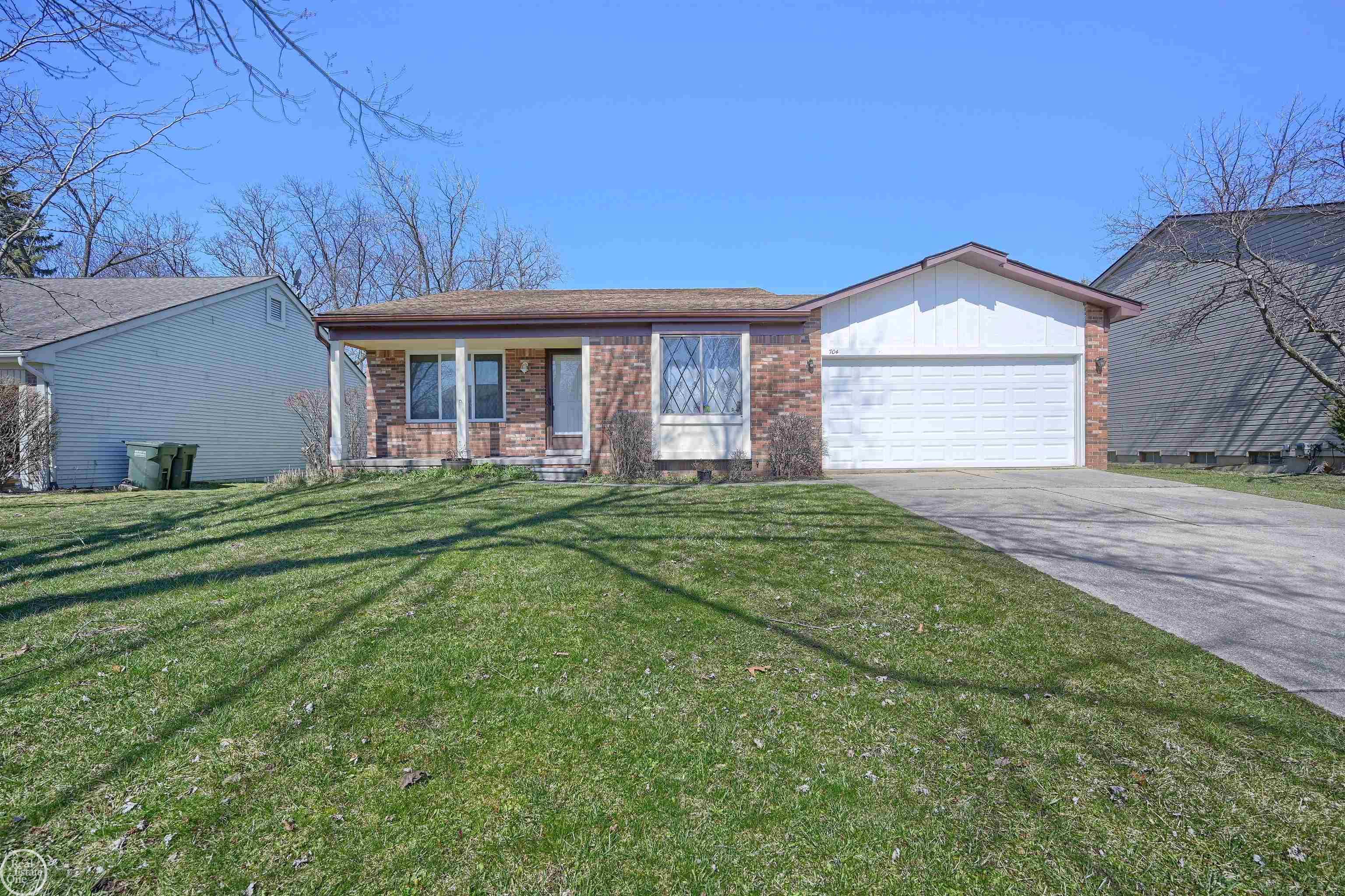 704 Dressler Lane Rochester Hills, MI 48307 - Photo 1 of 26