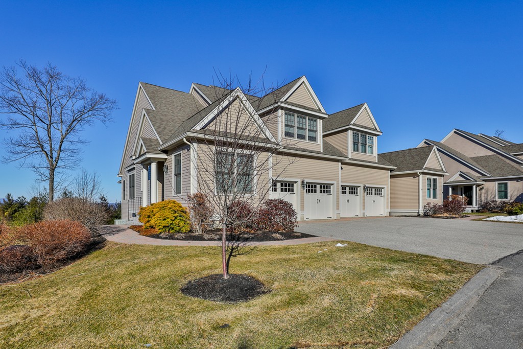 65 Sunset Ridge Lane, Unit 65 Bolton, MA 01740 - Photo 1 of 40