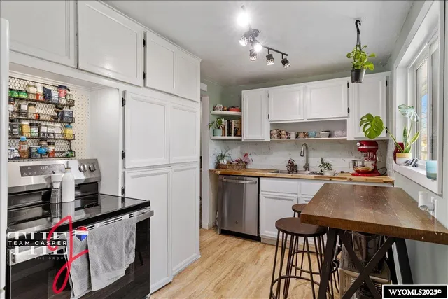 $220,000 | 1417 Jim Bridger Avenue, Casper, WY 82604