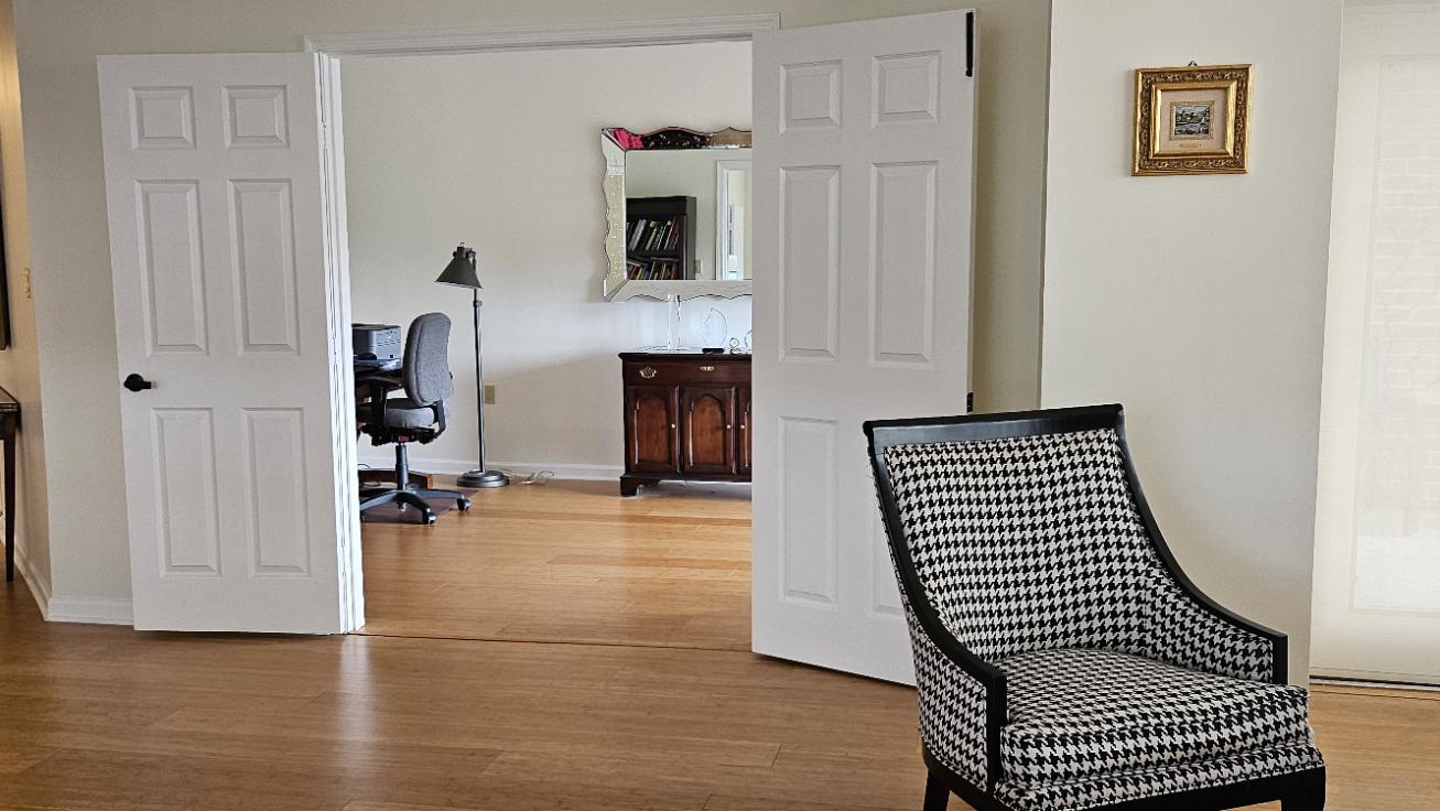 3801 Canterbury Road, Unit 409 Baltimore, MD 21218 - Photo 8 of 31 Large Den