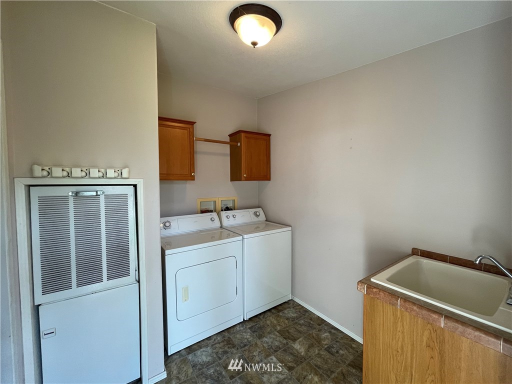 8525 Littlerock Road Southwest Olympia, WA 98512 - Photo 12 of 33 Gallery Image 12