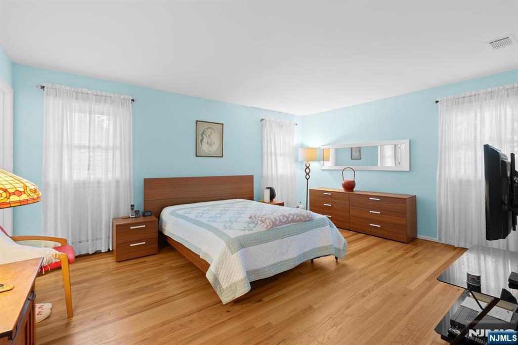 29 Woodland Road Demarest, NJ 07627 - Photo 13 of 25 Gallery Image 13