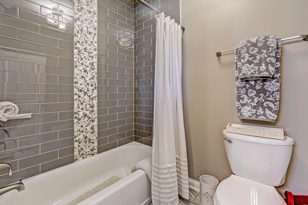 5478 Gale Road Southwest Pataskala, OH 43062 - Photo 41 of 88 42. Jack & Jill Bath
