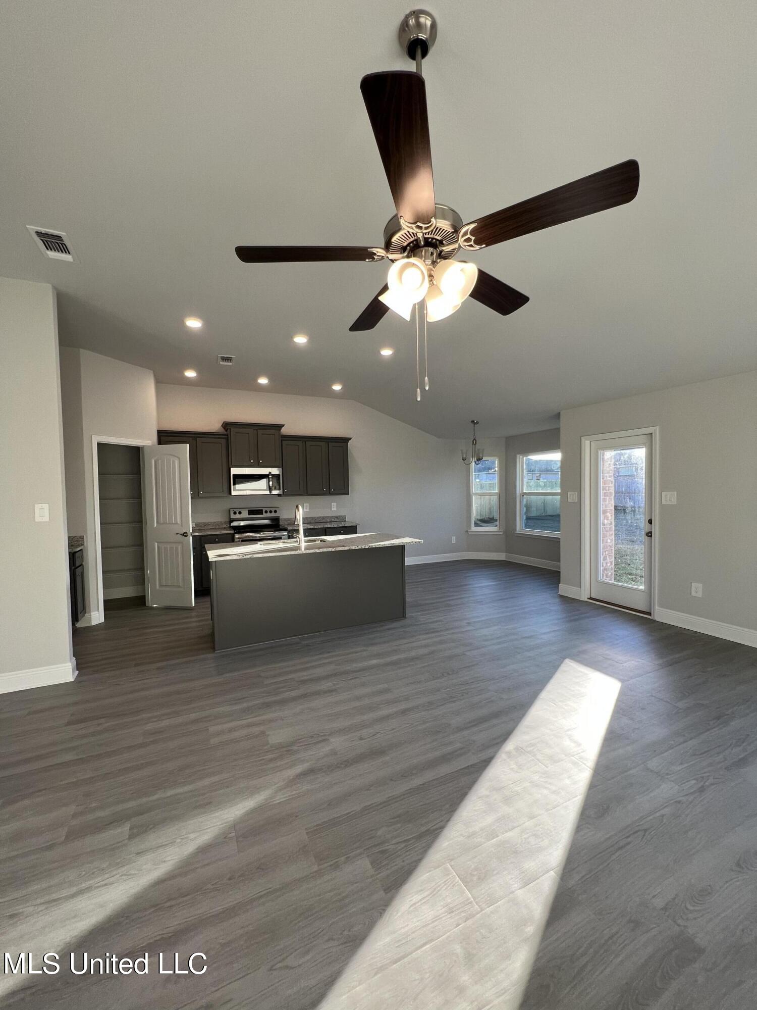 15695 Rachael Drive Gulfport, MS 39503 - Photo 30 of 30 LIVING ROOM