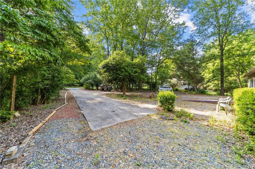 4115 Sheridan Road Greensboro, NC 27455 - Photo 10 of 36 Gallery Image 10