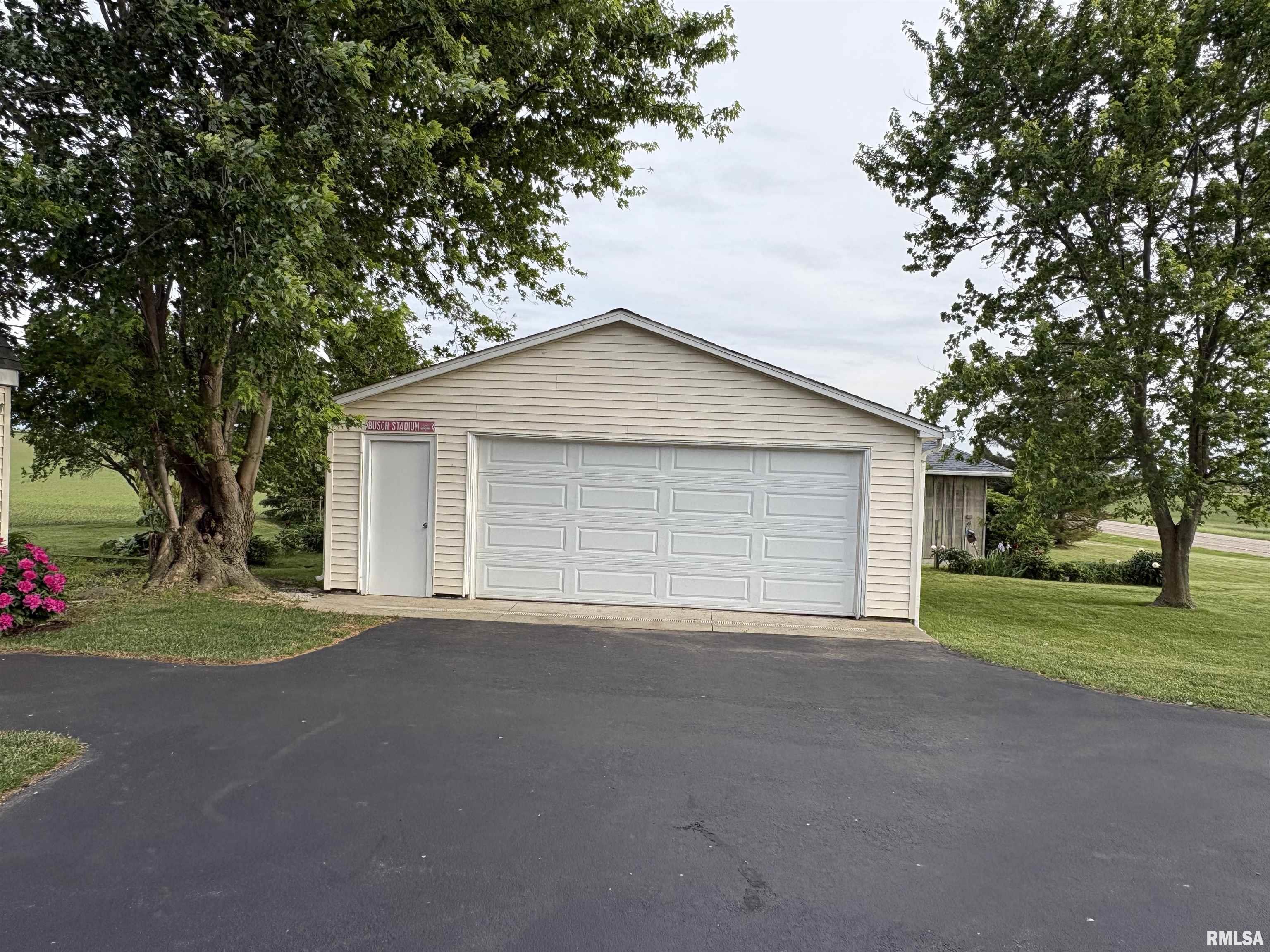 20112 Highway 40 Edelstein, IL 61526 - Photo 7 of 74