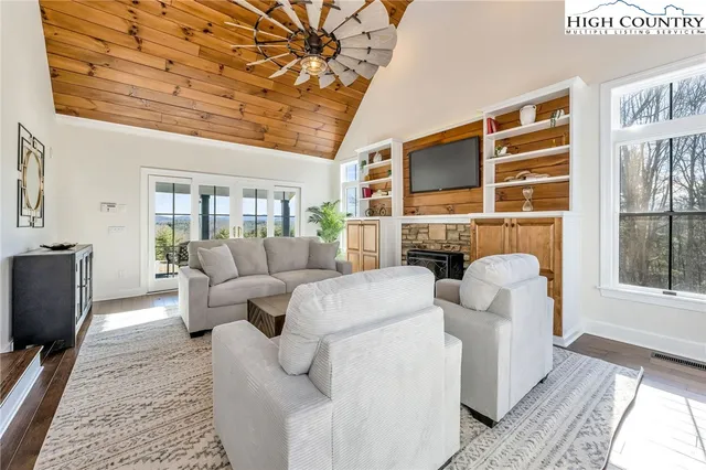 $1,096,000 | 559 Brownstone Lane, Crumpler, NC 28617