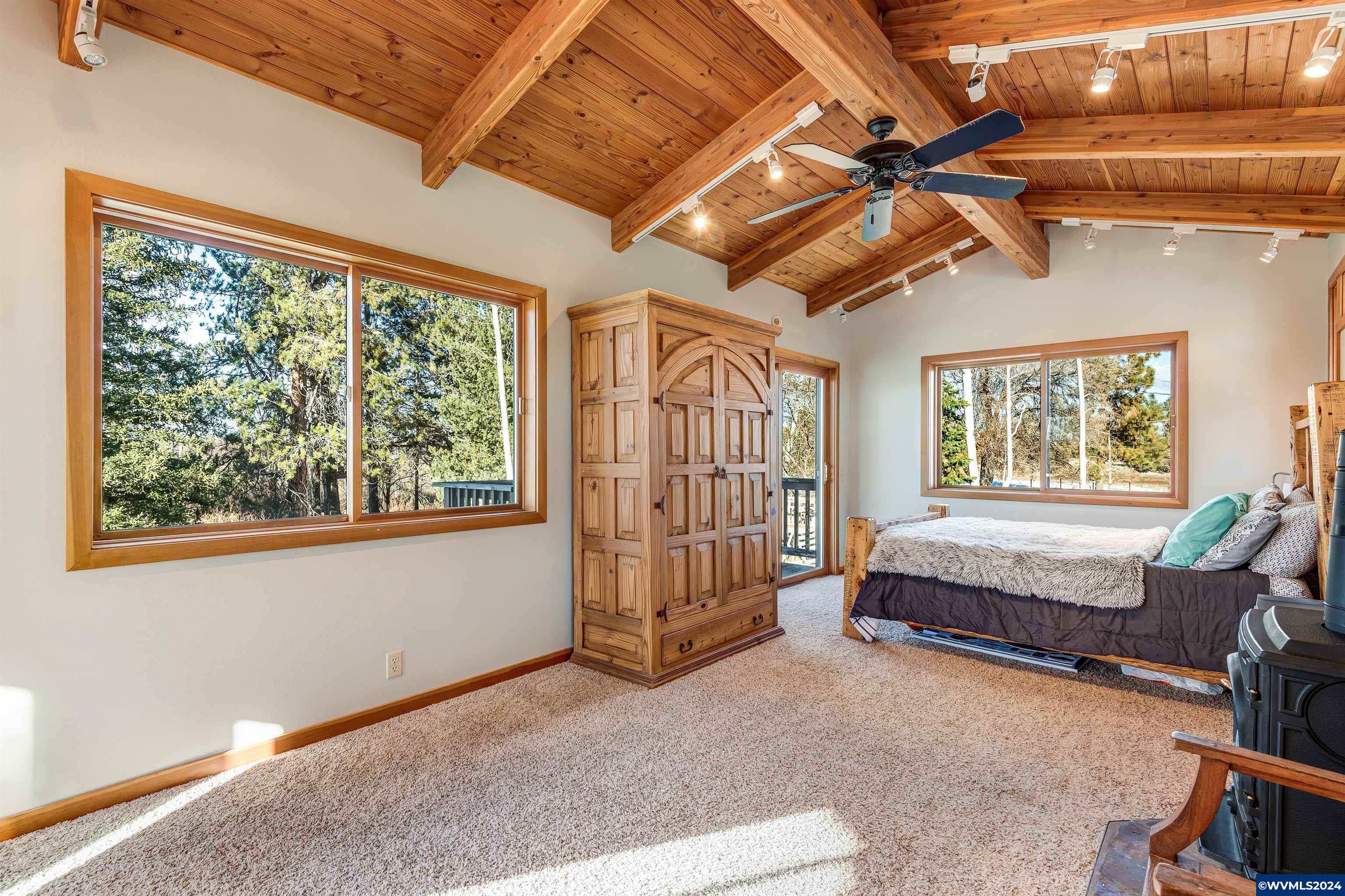 25281 Alfalfa Market Road Bend, OR 97701 - Photo 17 of 34 Gallery Image 17