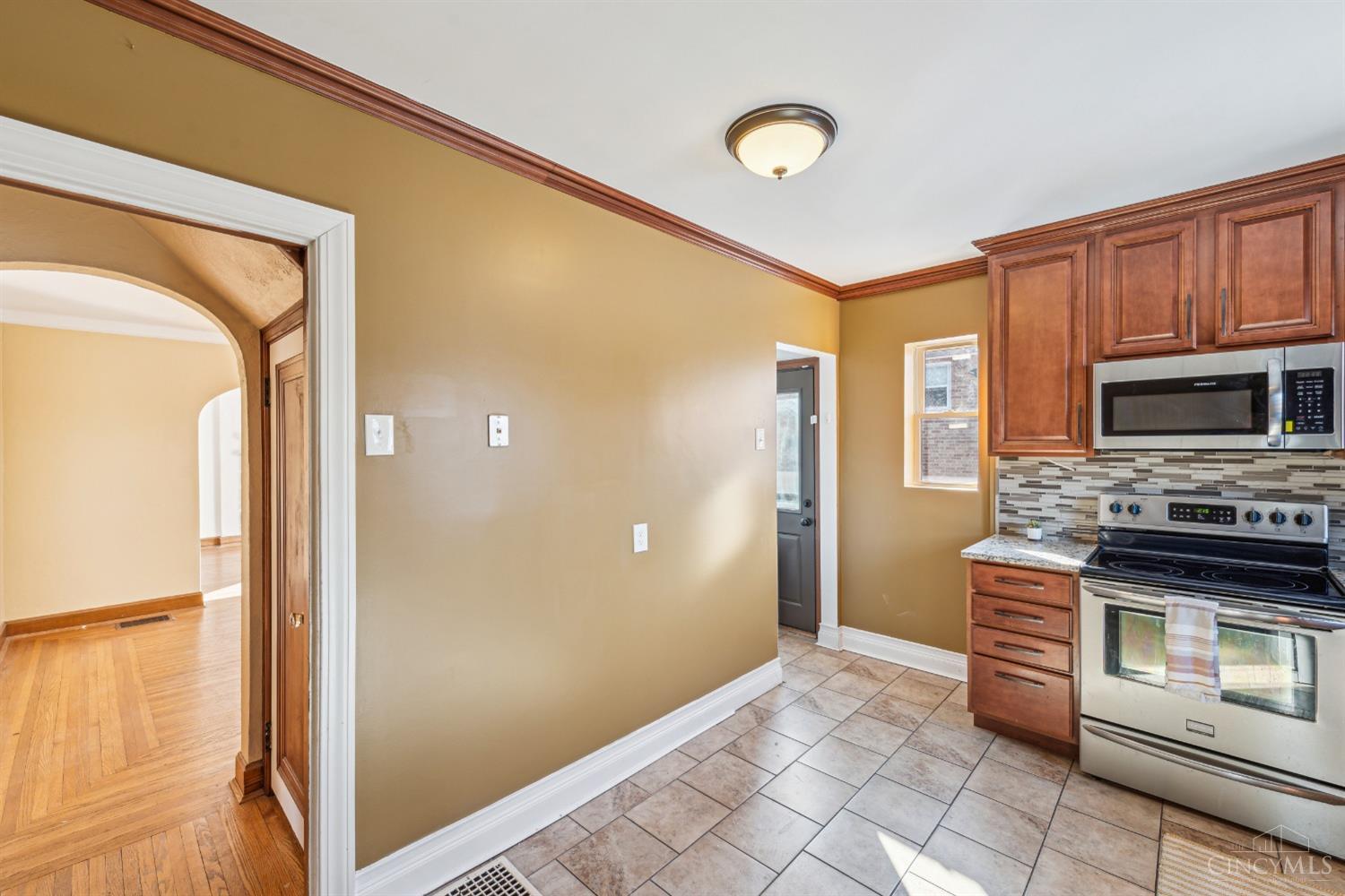 5243 Relluk Drive Cincinnati, OH 45238 - Photo 17 of 35 Gallery Image 17