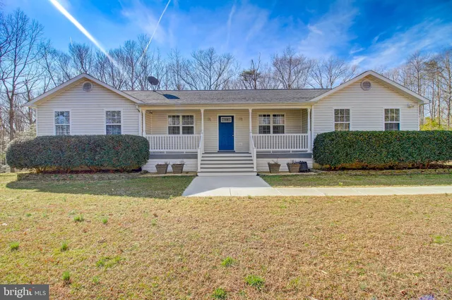 $699,999 | 6315 Dusty Trail Place, Hughesville, MD 20637