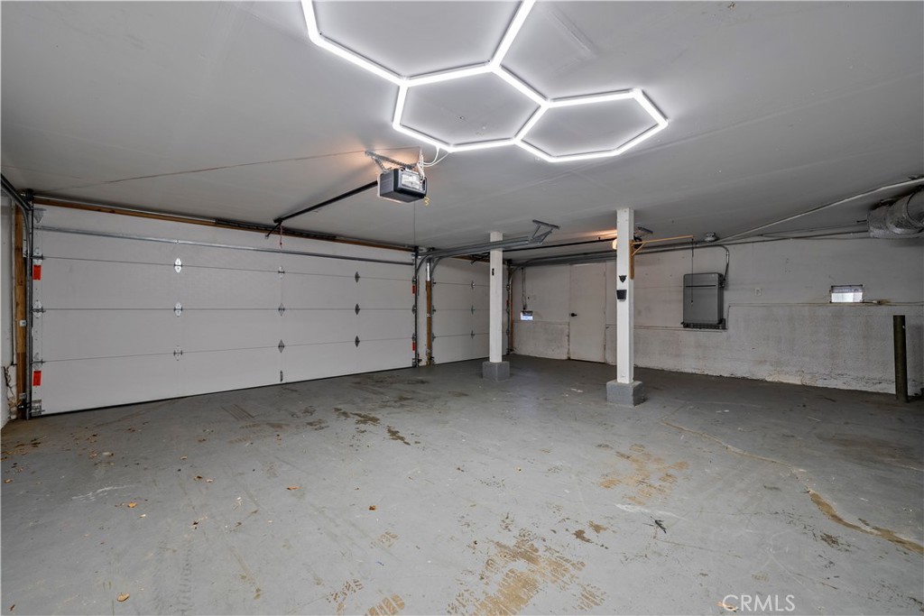 25083 Wheeler Road Newhall, CA 91321 - Photo 36 of 46 a view of a garage