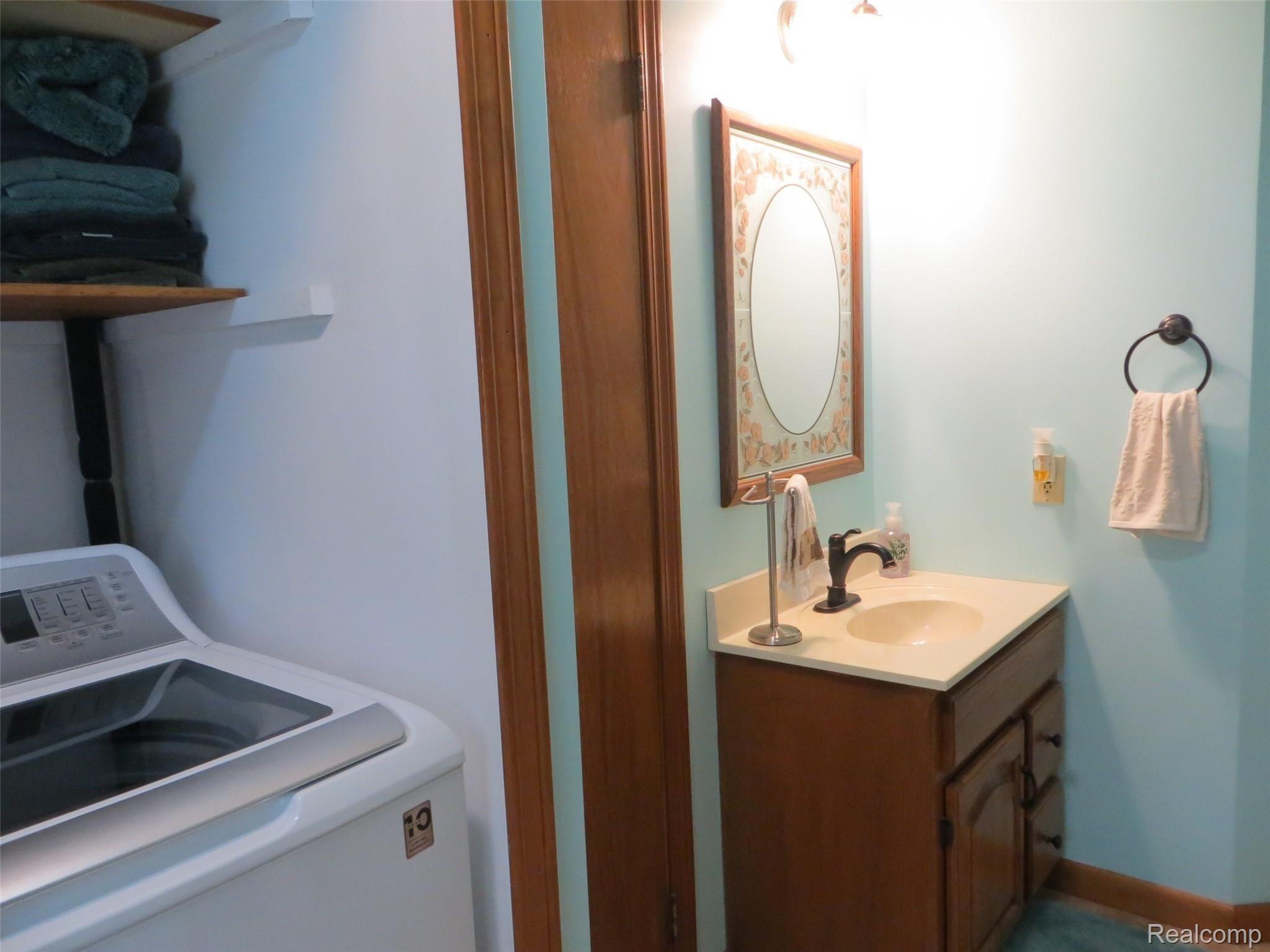 8819 Crescent Beach Road Pigeon, MI 48755 - Photo 22 of 37 22.JPG