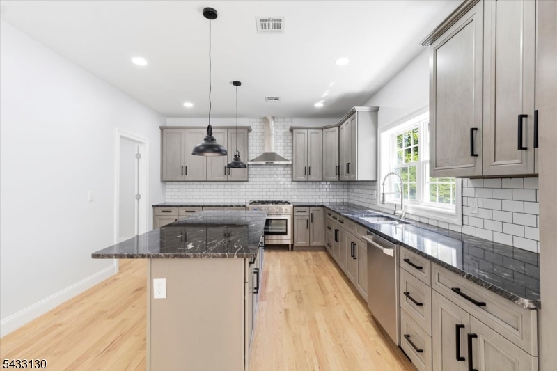 28 King George Road Warren, NJ 07059 - Photo 13 of 39