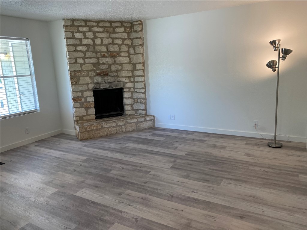 2305 Cedrick Cove, Unit D Austin, TX 78748 - Photo 2 of 38 Living room
