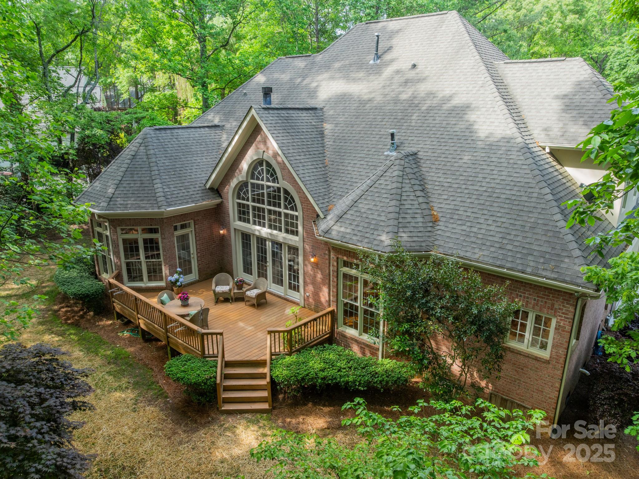 4646 Eagle Pointe Court Denver, NC 28037 - Photo 34 of 47 an aerial view of a house with garden