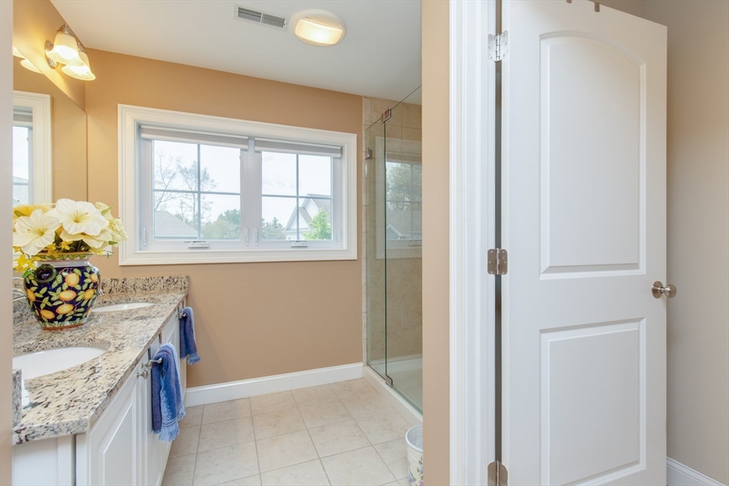 89 Woodview Way, Unit 89 Manchester, NH 03102 - Photo 31 of 42