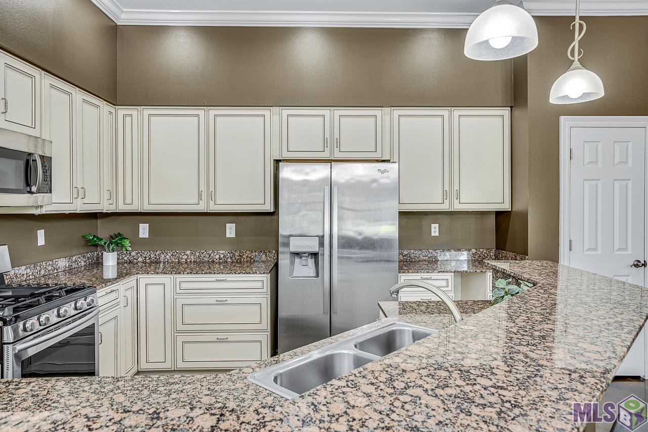 23338 Fairway Gardens Springfield, LA 70462 - Photo 11 of 40