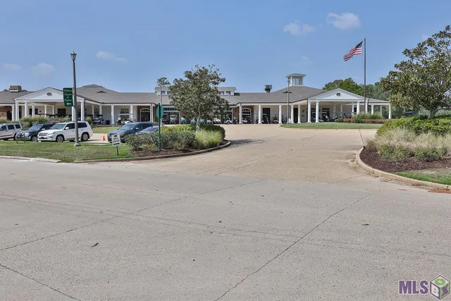 $300,000 | 23338 Fairway Gardens, Springfield, LA 70462