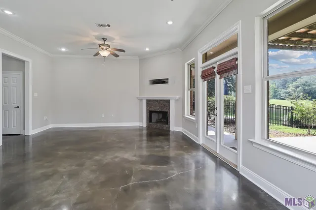 $300,000 | 23338 Fairway Gardens, Springfield, LA 70462