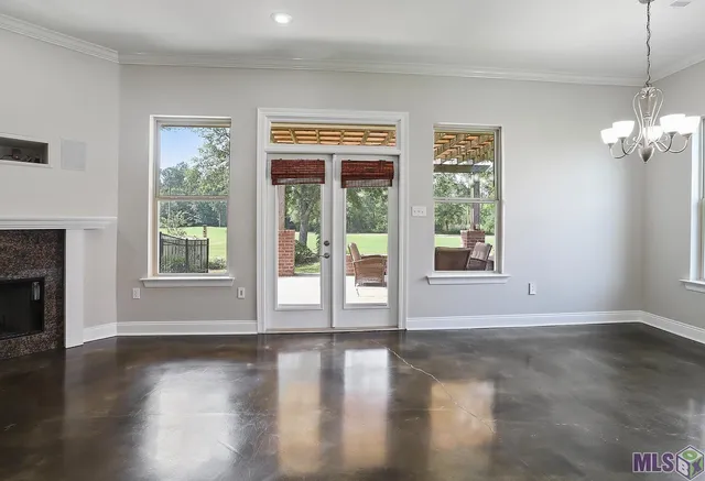 $300,000 | 23338 Fairway Gardens, Springfield, LA 70462