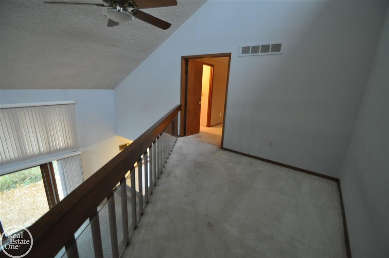 2509 Munster Road Rochester Hills, MI 48309 - Photo 19 of 31
