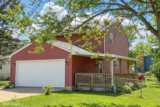 $298,500 | 314 Maple Lane, Round Lake, IL 60073