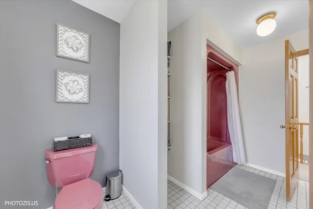 $298,500 | 314 Maple Lane, Round Lake, IL 60073