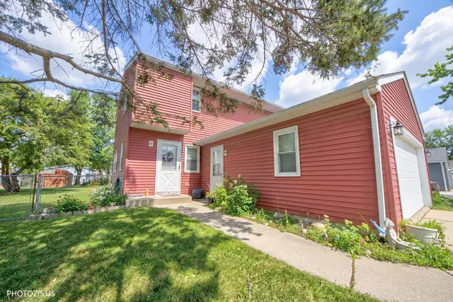 $298,500 | 314 Maple Lane, Round Lake, IL 60073