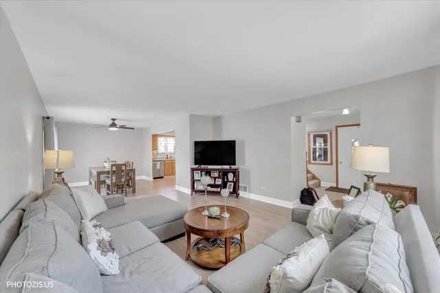 $298,500 | 314 Maple Lane, Round Lake, IL 60073