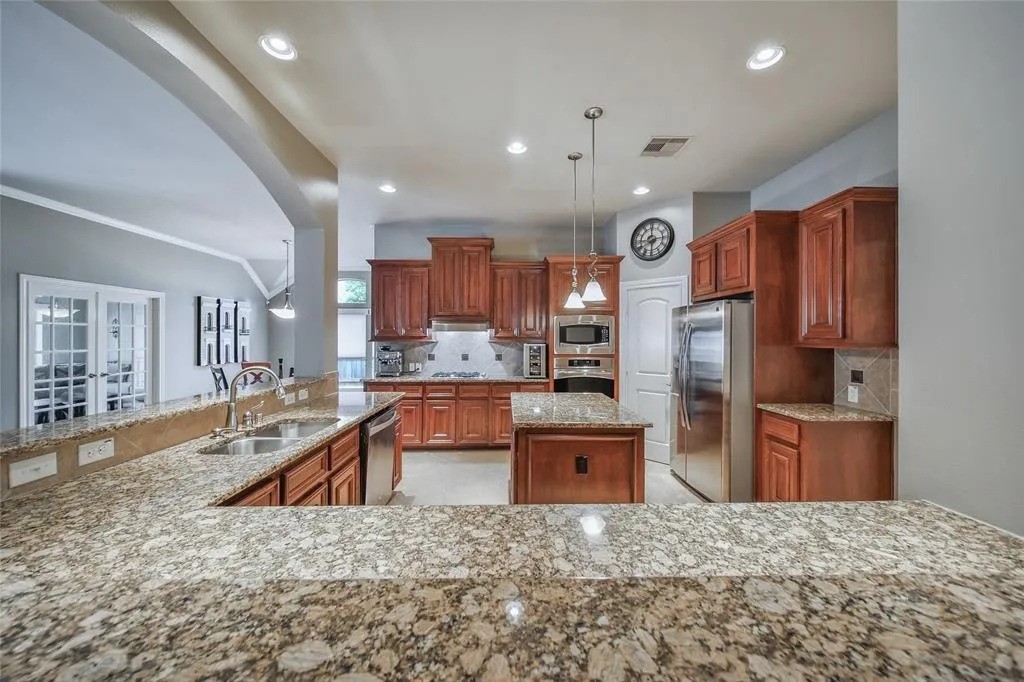 28343 Shining Creek Lane Spring, TX 77386 - Photo 12 of 39