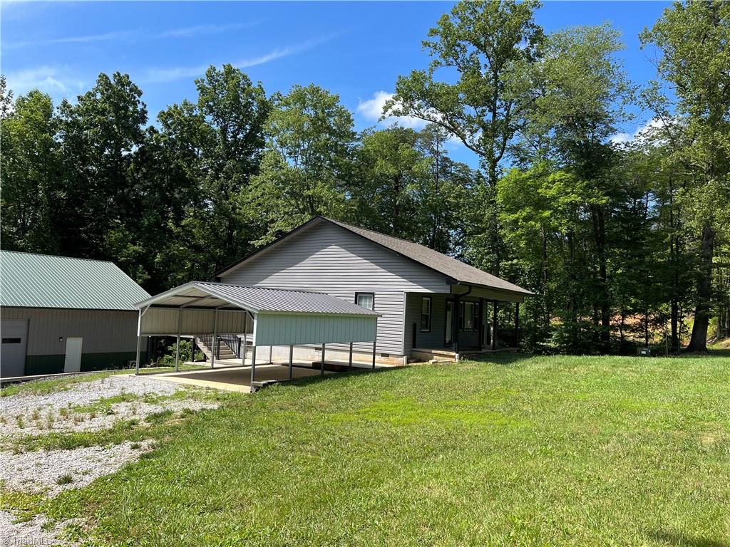1646 Bud Tilley Road Pinnacle, NC 27043 - Photo 4 of 9 Gallery Image 4