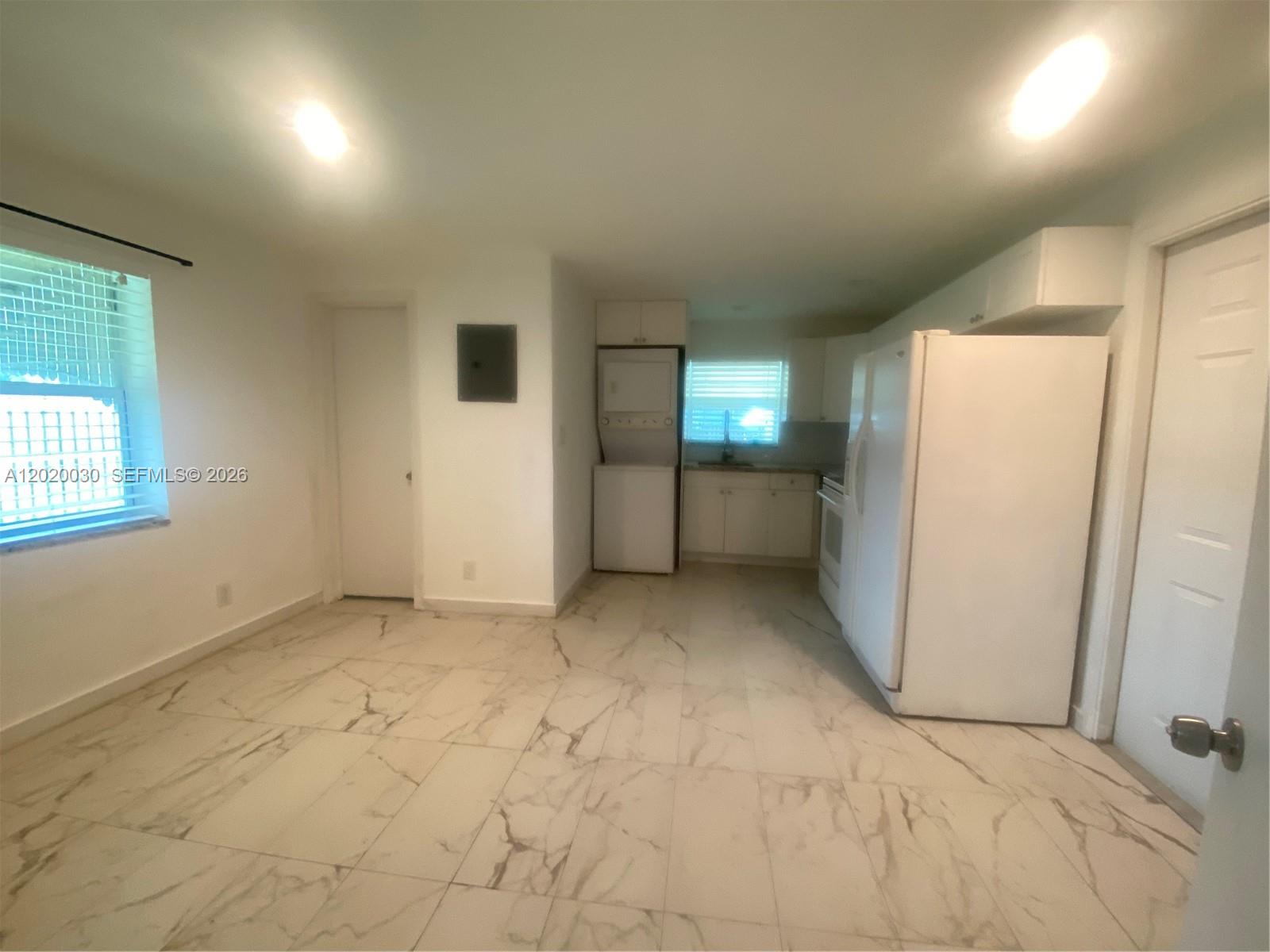 1842 Thomas Street, Unit R Hollywood, FL 33020 - Photo 3 of 6