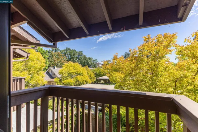 $998,000 | 7 Songbird Court, Lafayette, CA 94549