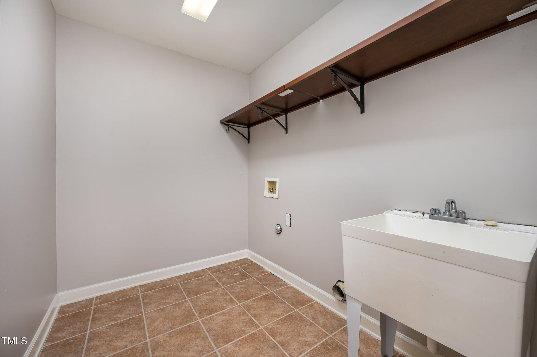 214 Towne Ridge Lane Chapel Hill, NC 27516 - Photo 15 of 32 016_file_173