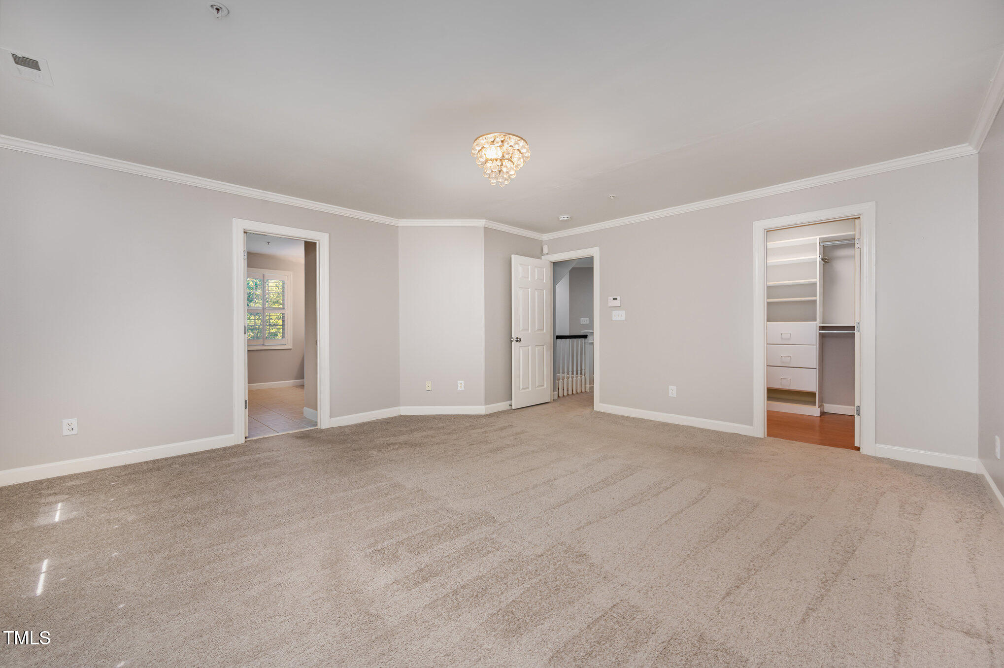 214 Towne Ridge Lane Chapel Hill, NC 27516 - Photo 17 of 32 018_file_544