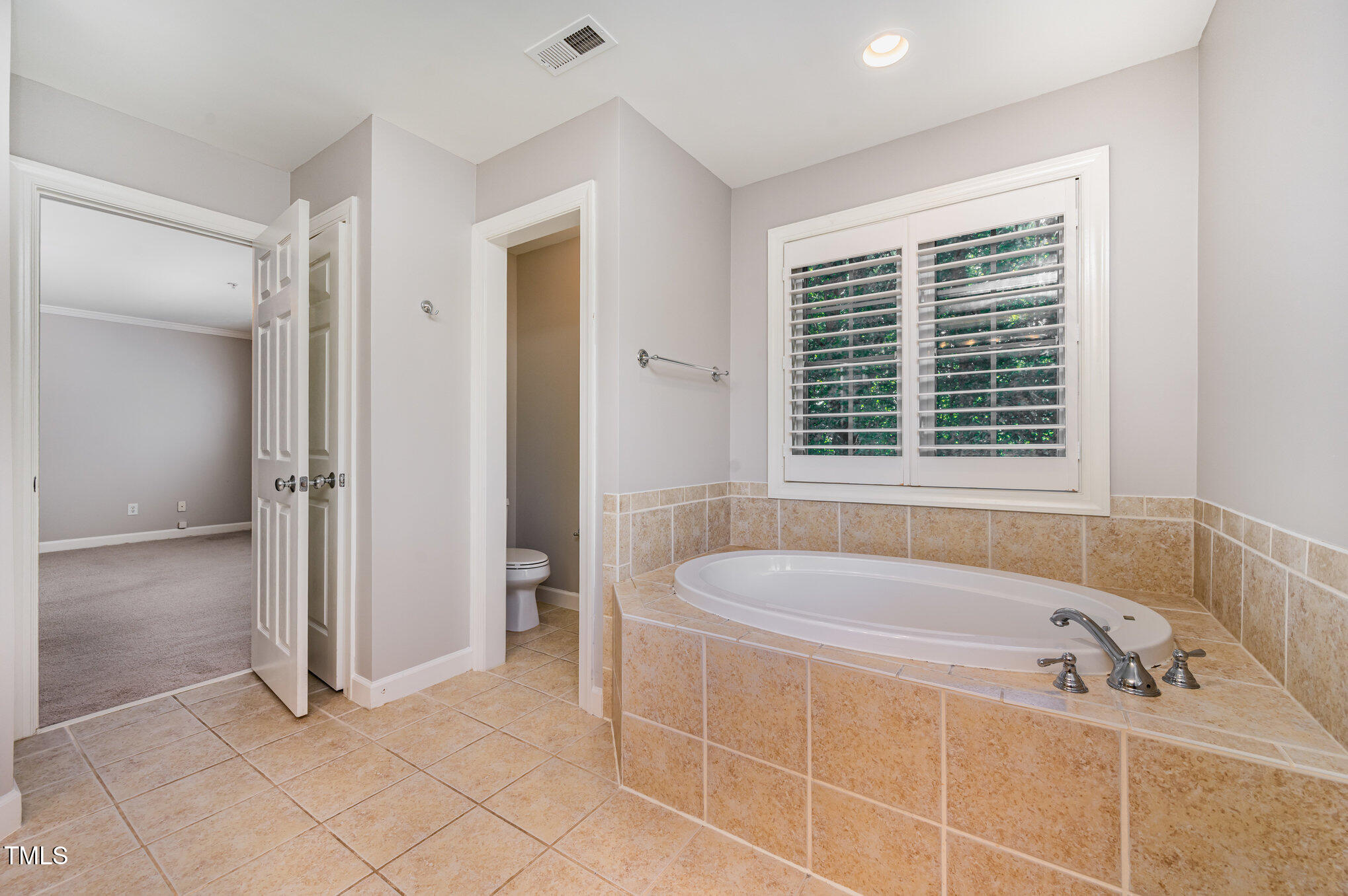 214 Towne Ridge Lane Chapel Hill, NC 27516 - Photo 19 of 32 020_file_816