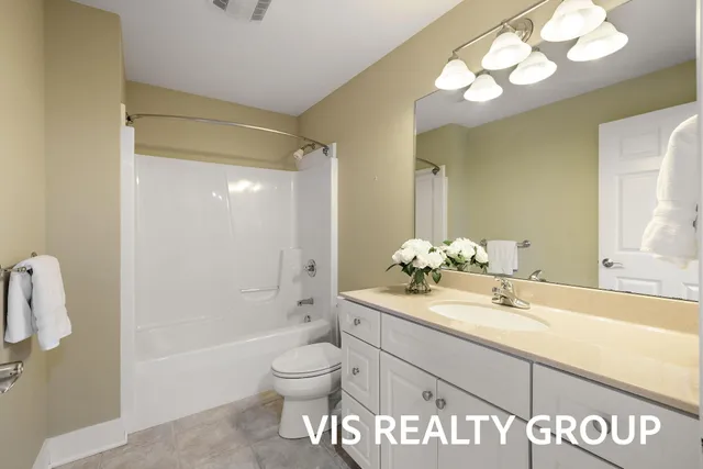 $499,900 | 17526 North Fruitport Road, Unit 9, Spring Lake, MI 49456