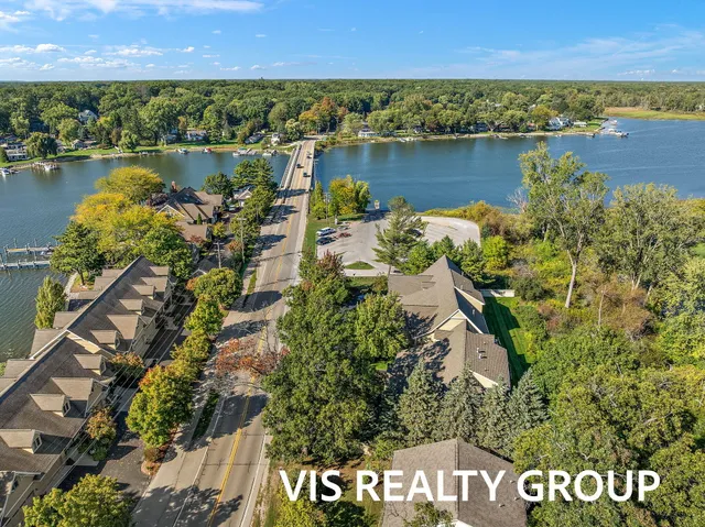 $499,900 | 17526 North Fruitport Road, Unit 9, Spring Lake, MI 49456