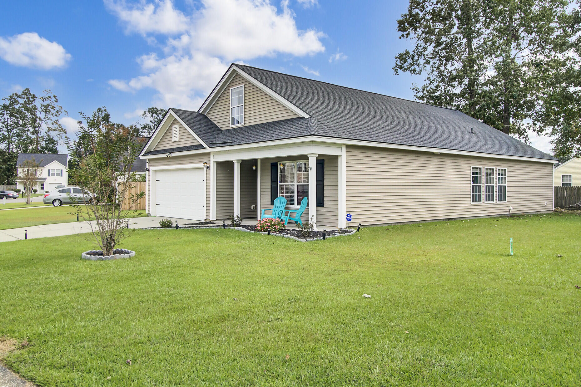 132 Thistle Road Goose Creek, SC 29445 - Photo 2 of 34 thistle right side view