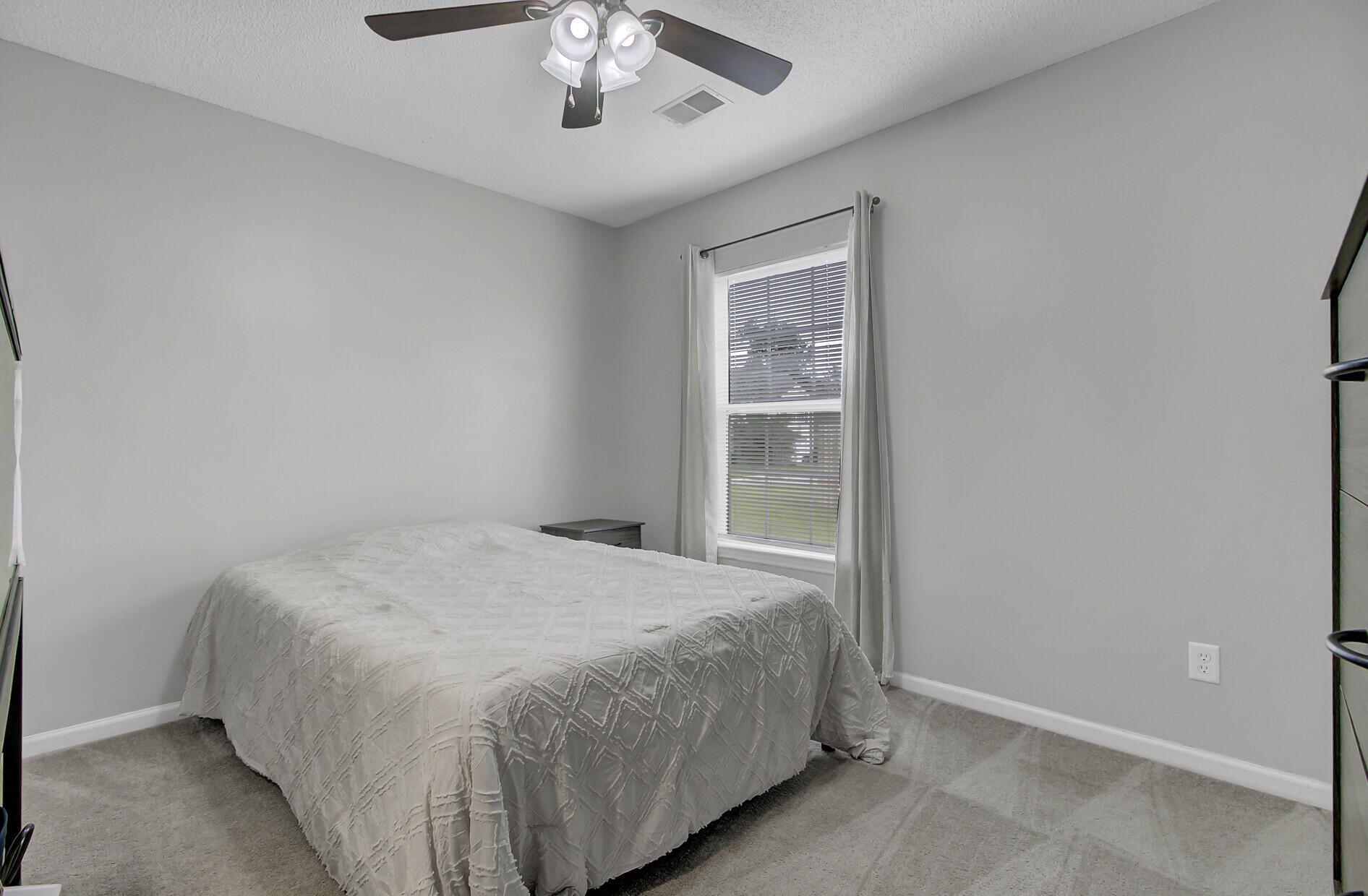 132 Thistle Road Goose Creek, SC 29445 - Photo 25 of 34 27_27_mls