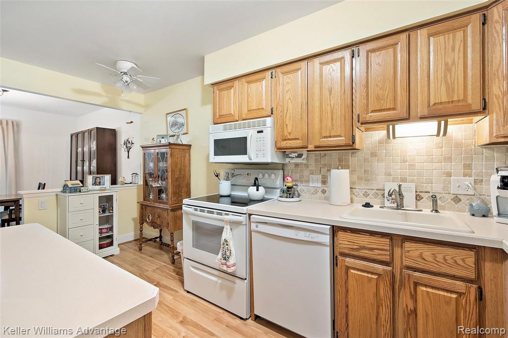 1838 Streamedge Court Rochester Hills, MI 48309 - Photo 11 of 18