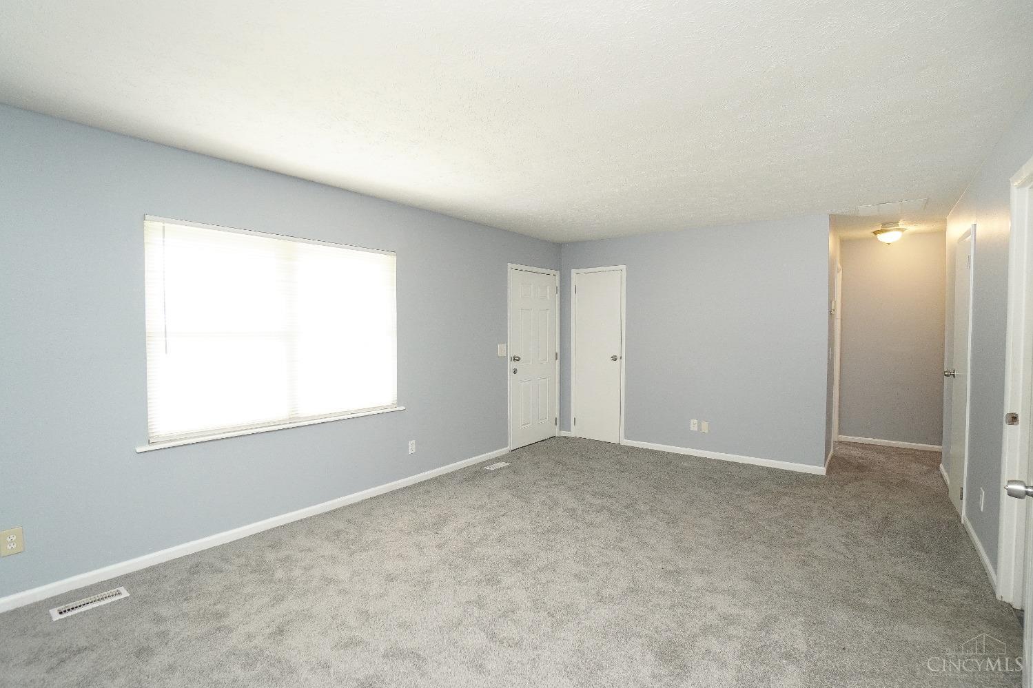 2452 Mack Road Fairfield, OH 45014 - Photo 4 of 23 Gallery Image 4