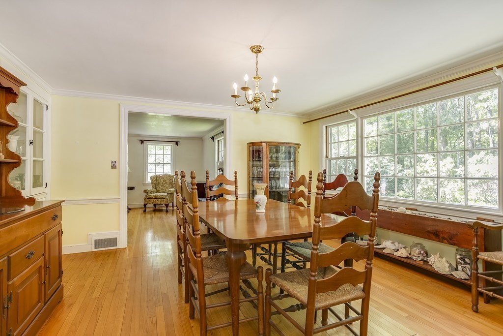 147 Sudbury Road Weston, MA 02493 - Photo 11 of 30