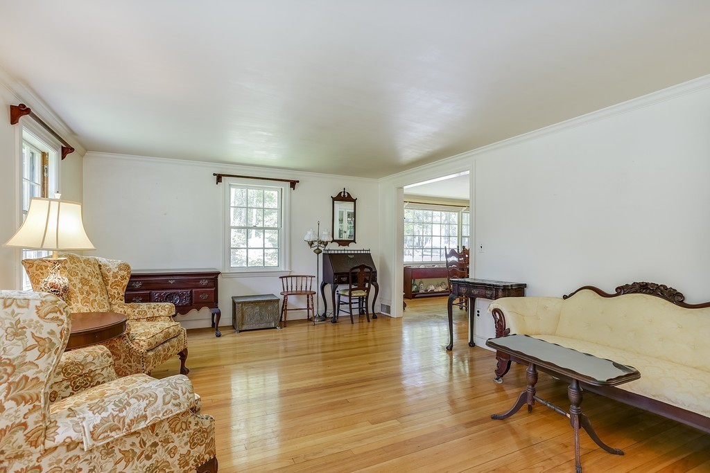 147 Sudbury Road Weston, MA 02493 - Photo 12 of 30